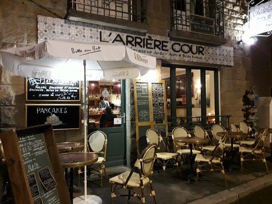L'Arriere Cour