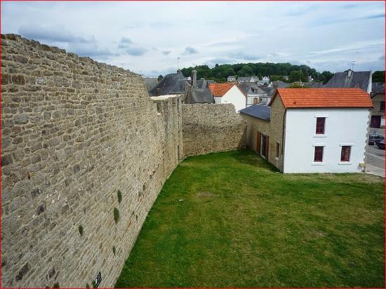 Espace Muséal des Bains de la Reine