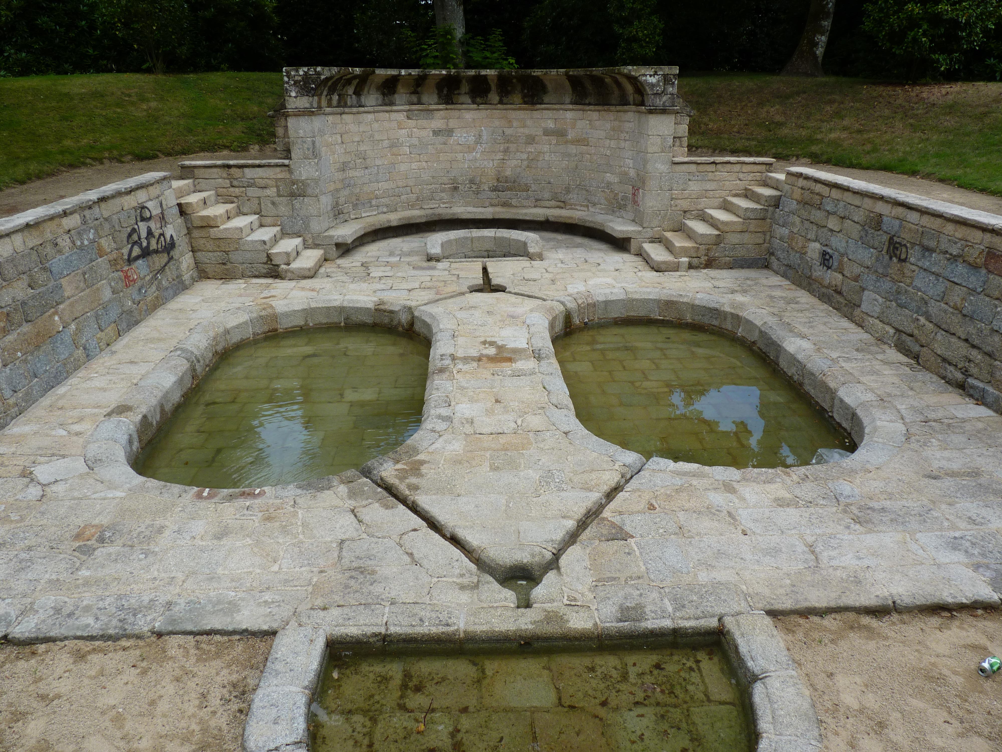 fontaine des Carmes