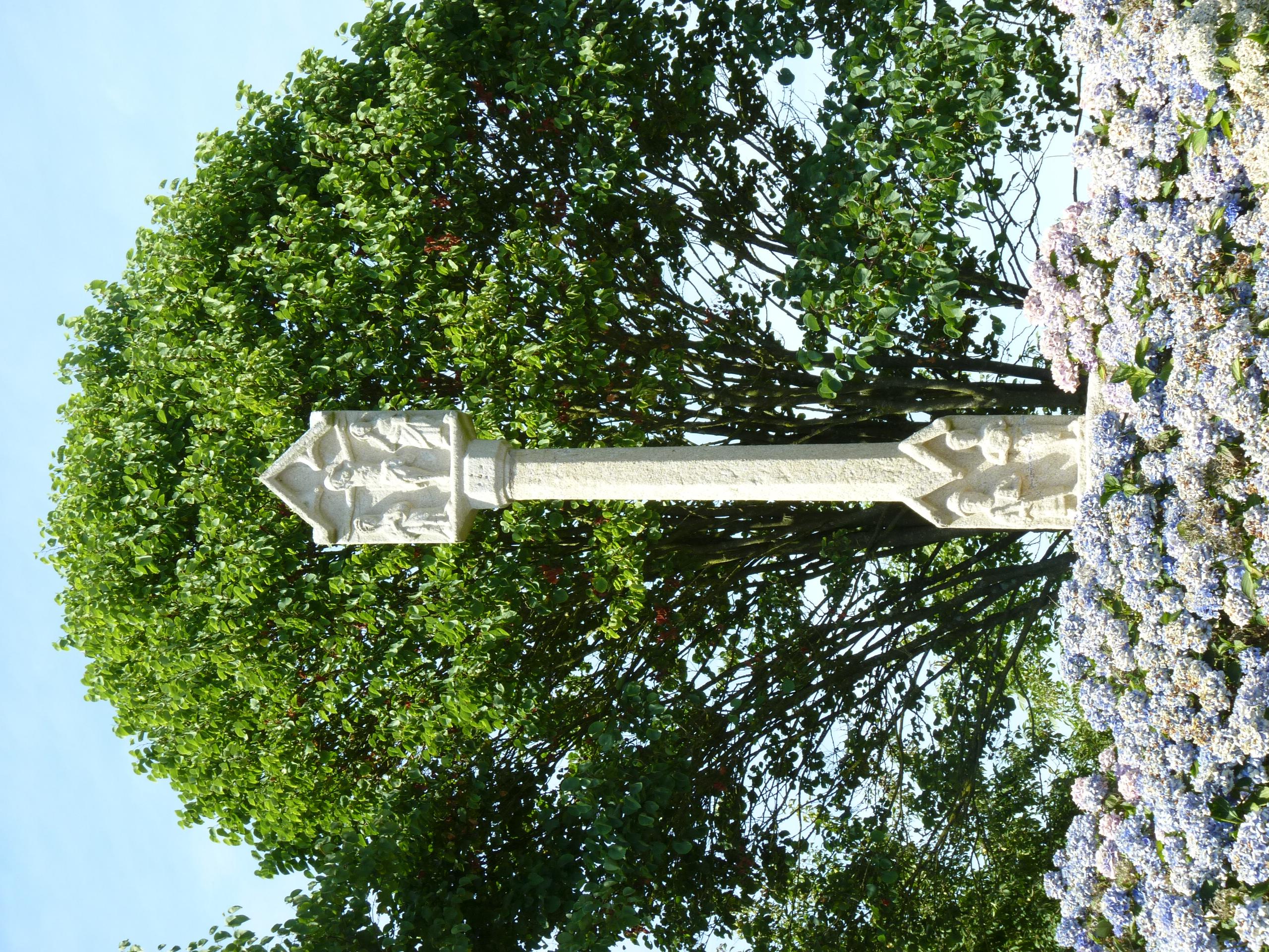 croix, rue du Prieuré