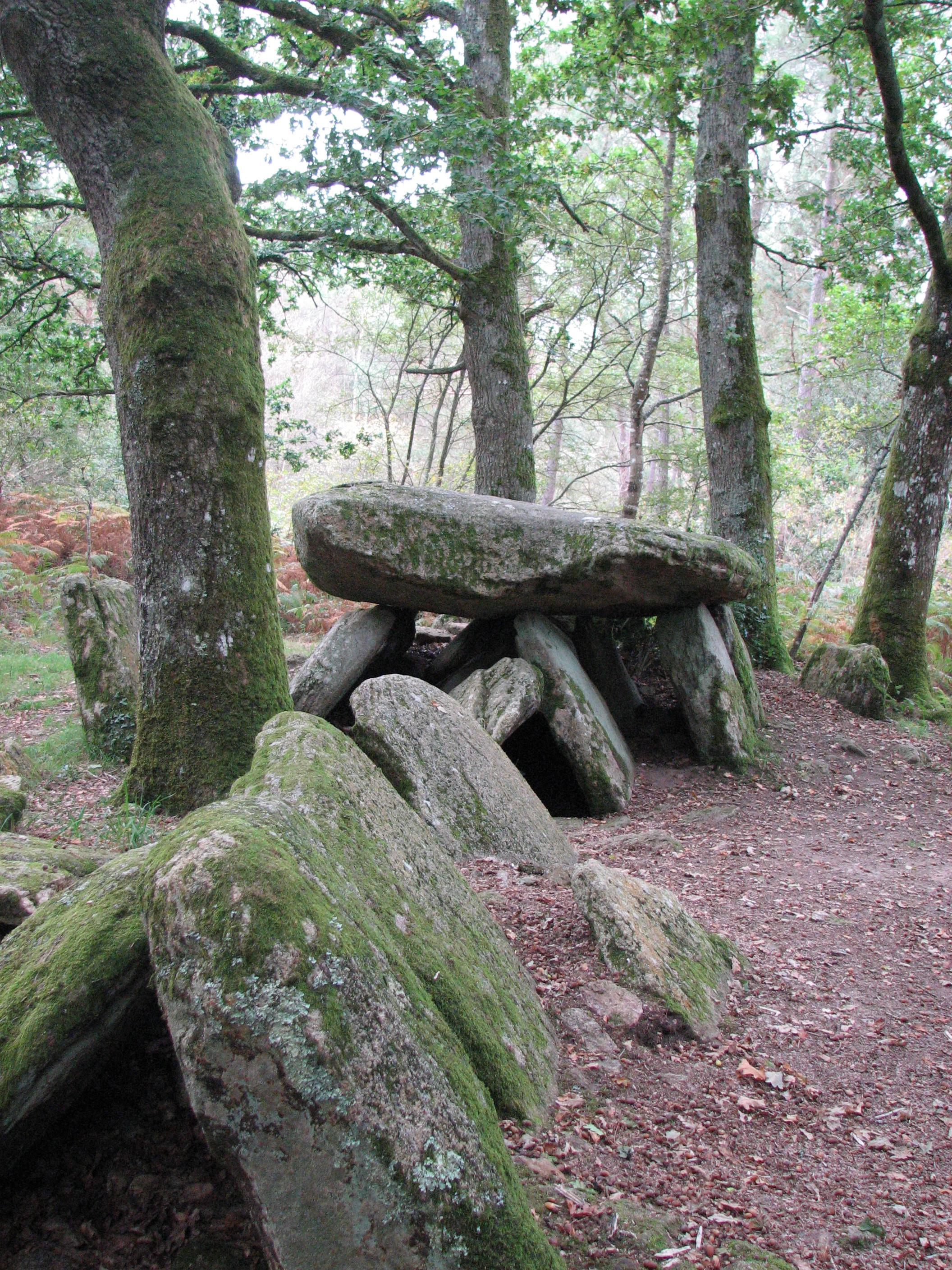 Dolmen de la Loge-au-Loup