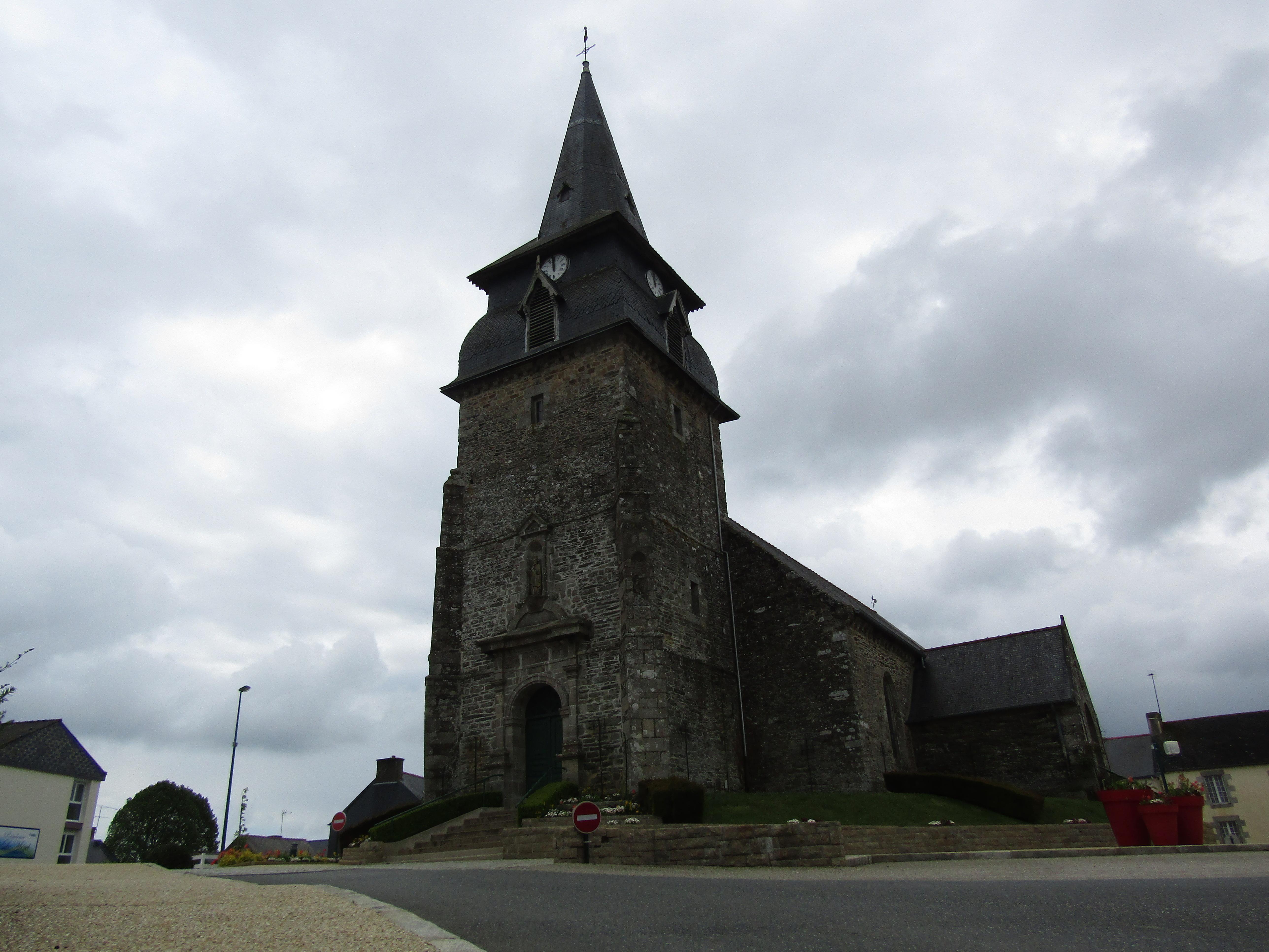 église Saint-Pierre-et-Saint-Paul d'Allineuc