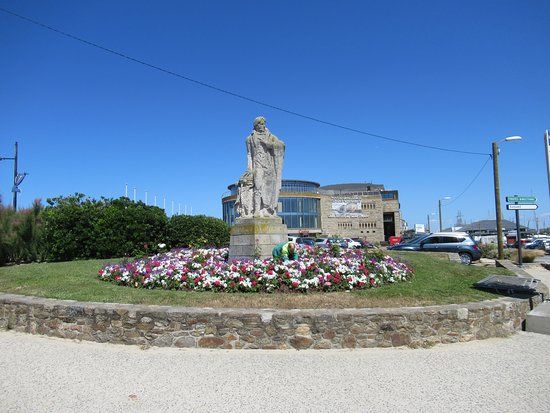 Monument a Chateaubriand