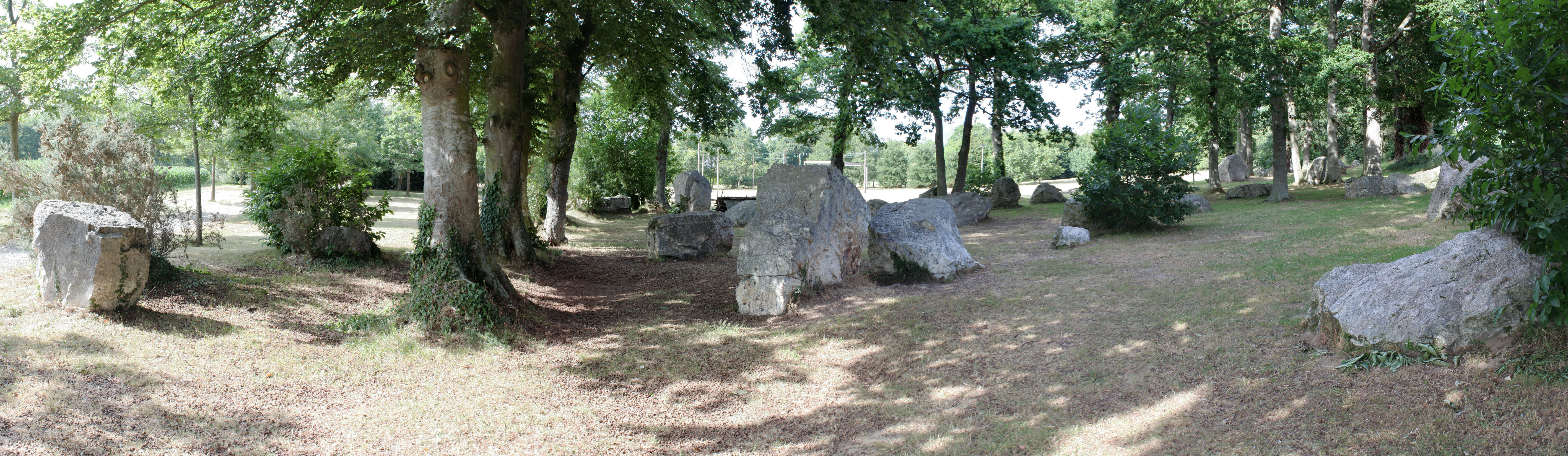 alignement de menhirs de Pleslin-Trigavou