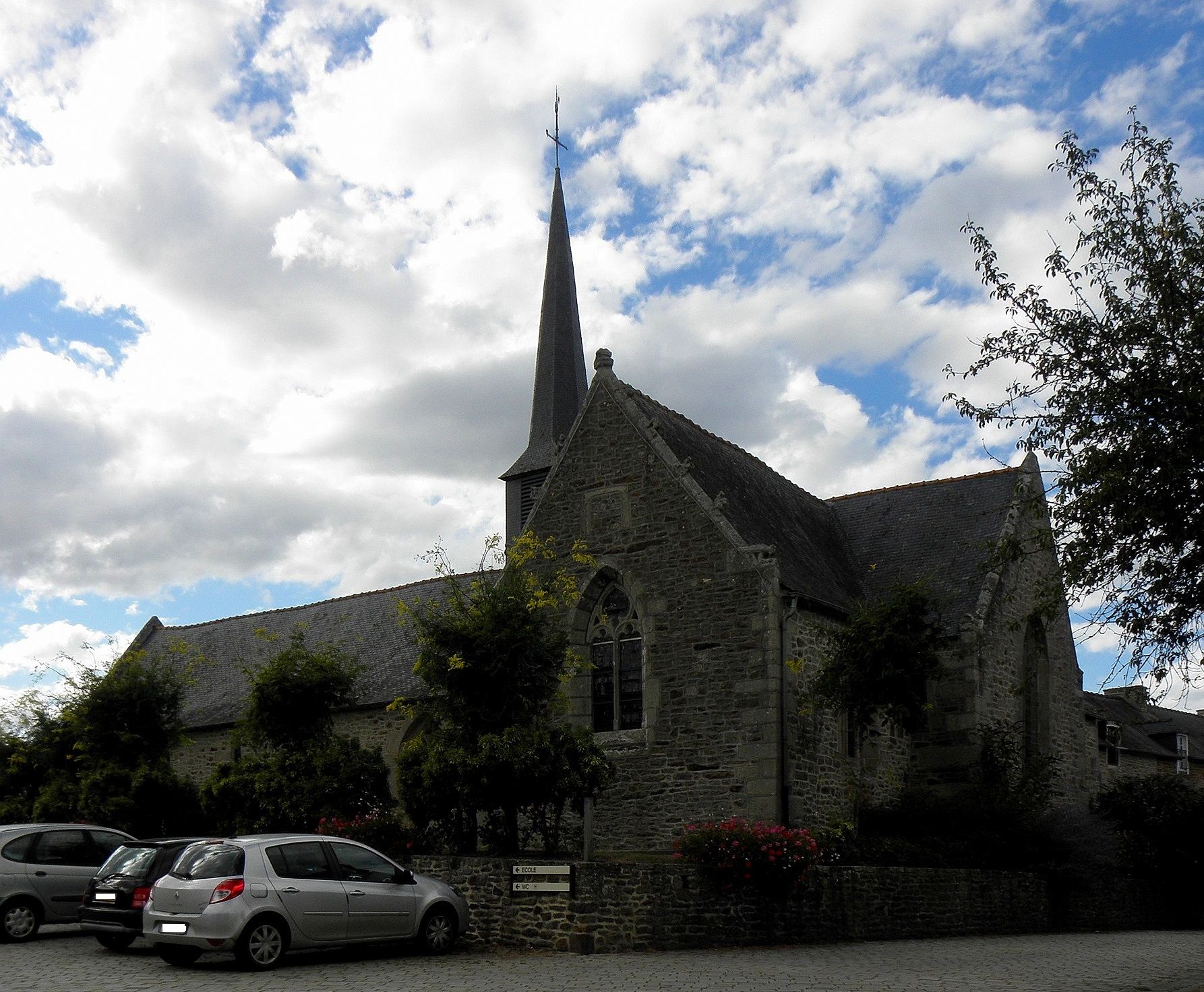 église Saint-Pierre de Taden