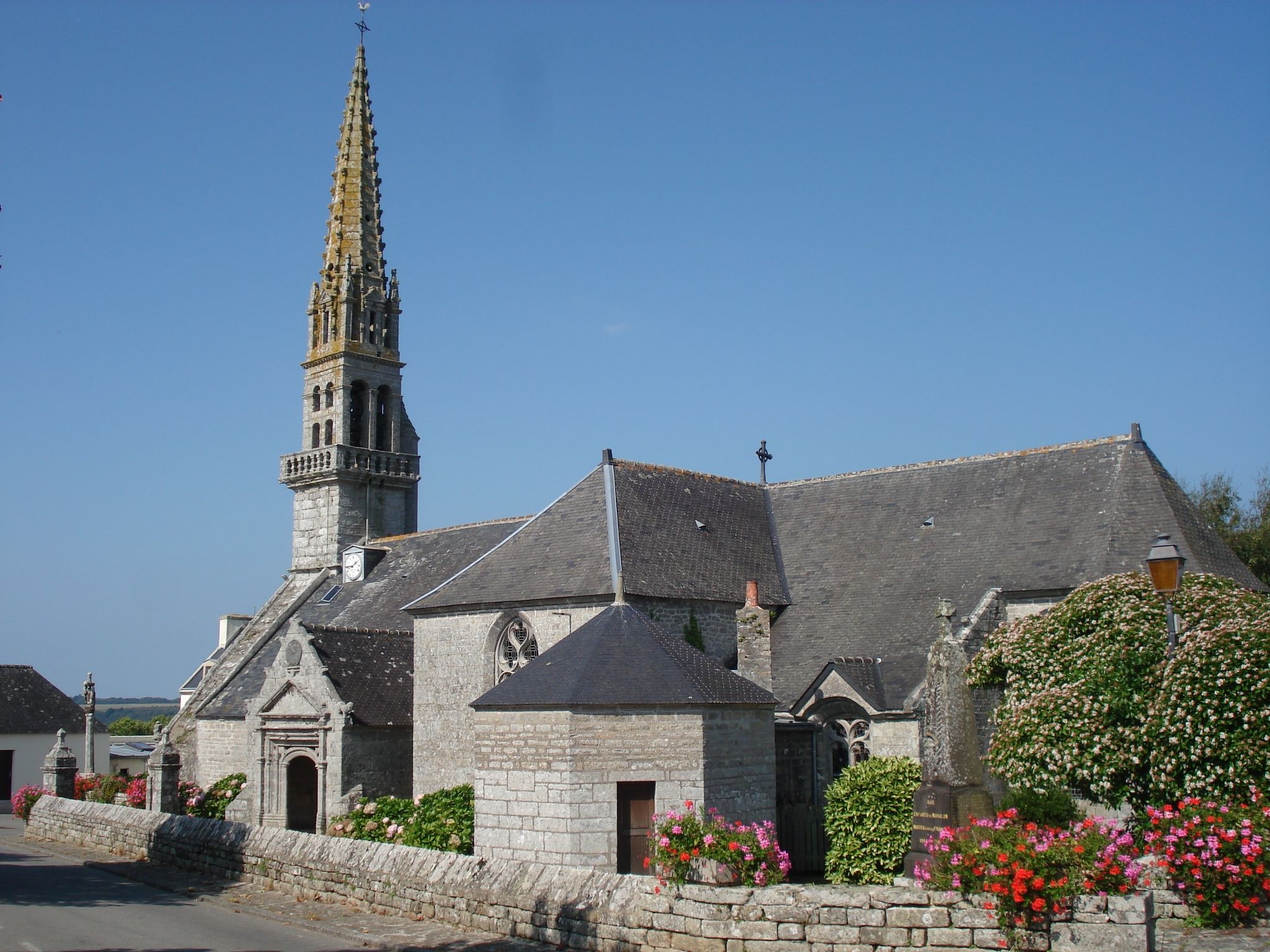 église Saint-Magloire de Mahalon