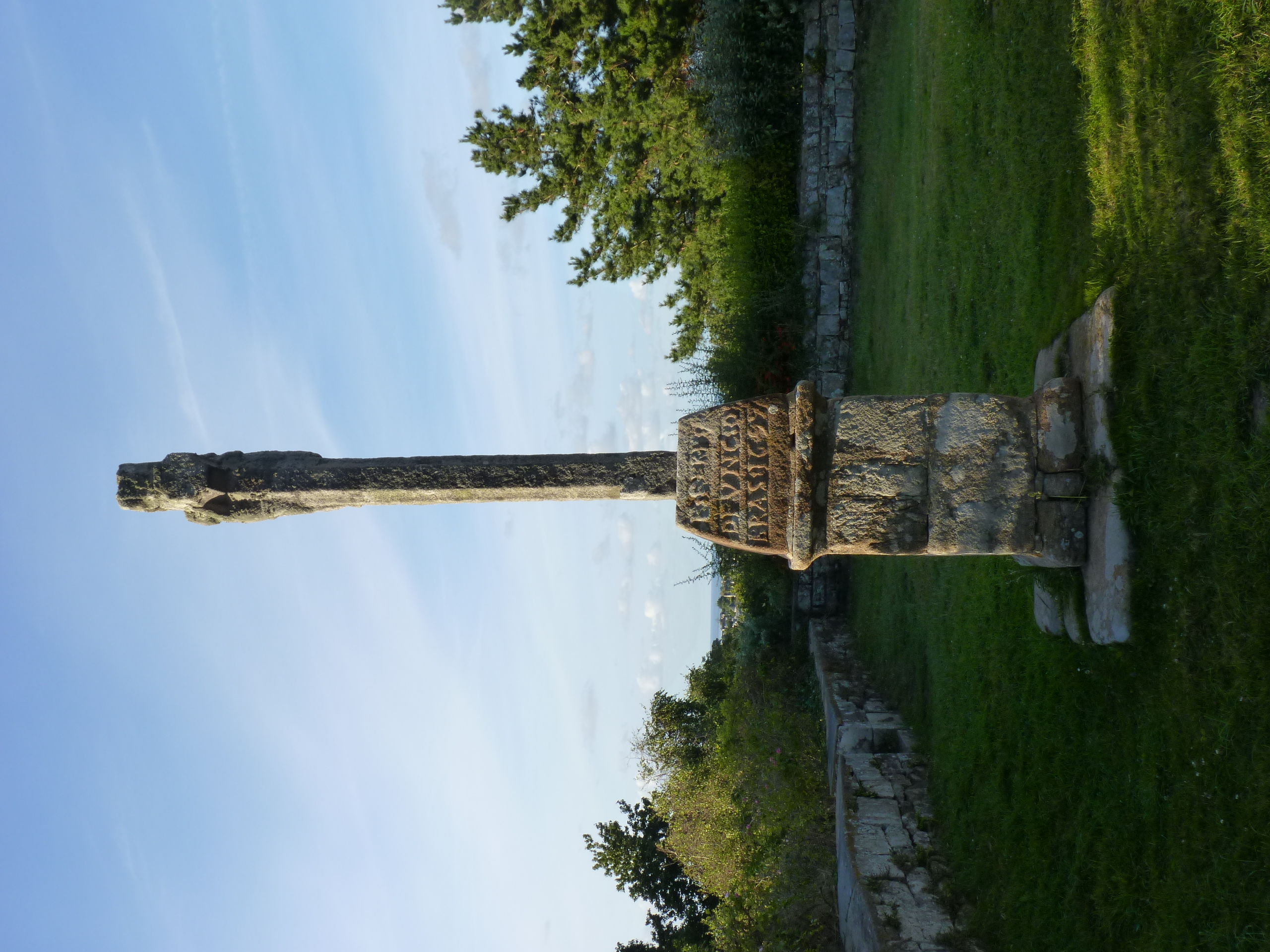 croix Notre-Dame-de-Pitié